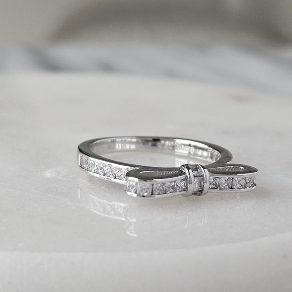 Sparkling Bow Ring, 925 Sterling Silver Charmed Aroma Bow Collection - Picture 3 of 6